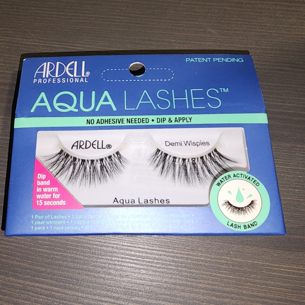 NEW In Box ARDELL False Eyelashes 1 Pair Aqua Lashes Demi Wispies No Glue Needed